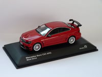 Mercedes Benz C63 AMG Black series rouge de 2012 au 1/43 de SOLIDO S4311602