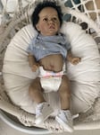 Poupées réalistes de bébé Reborn, poupée de bébé Enfant en Bas âge 56 Cm 22 'Silicone Complet du Corps, bébés Reborn réalistes avec des Dents Nouveau-né à la Main, Bouche magnétique