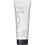 St.Tropez Self-tanners Gradual Tan Daily Classic Firming Lotion Light / Medium 200 ml (815,00 kr / 1 l)