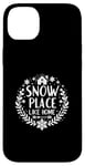 Coque pour iPhone 14 Plus Snow Place Like Home, des vacances de Noël confortables