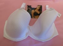 Marks & Spencer 30F new white Sumptuously Soft full cup underwired t-shirt bra