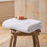 Drift Home - White Bath Towel (70 x 130cm) - Soft & Absorbent - 600GSM Premium Towel - Sustainable Cotton (BCI) - Recycled Bottles - Bathroom Towels in White - Bath Sheet/Gym Towel/Guest Towel