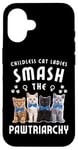 Coque pour iPhone 16 Les dames chats sans enfants brisent le patriarcat