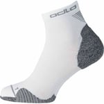 ODLO Chaussettes Medium Ceramicool Blanc / Gris 45/47 2025 - *prix inclut le code BLACK