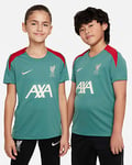 Liverpool F.C. Strike Older Kids' Nike Dri-FIT Football Short-Sleeve Knit Top