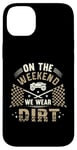 Coque pour iPhone 14 Plus Dirt Track Racing le week-end, nous portons un pilote de voiture Dirt Race