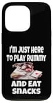 Coque pour iPhone 13 Pro Funny I'm Just Here To Play Rummy And Eat Snacks Jeu de cartes