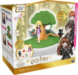 Wizzarding World Playset Care of Magical Creatures Classroom