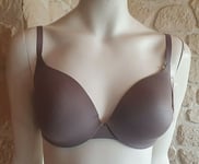 soutien-gorge taupe neuf taille 95C fr marque Sloggi Wow étiqueté à 39€ (mer)