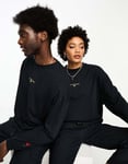 New Balance Unisex Part of the Family oversized long sleeve top in black - exclusive to ASOS - Size Small