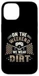 Coque pour iPhone 14 Dirt Track Racing le week-end, nous portons un pilote de voiture Dirt Race