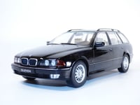 BMW série 5 520i TOURING noir 1/18 E39 break