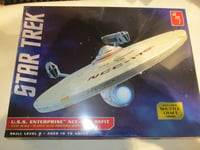 AMT STAR TREK 1:537 U.S.S ENTERPRISE NCC-01 REFIT