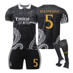 23-24 Real Madrid fotboll uniform drak mönster version barn och vuxna set sportlag uniform NO.5 BELLINGHAM 20