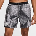 Nike Dri-FIT Trail Stride MB 7 tum Shorts M - Lätta och snabbtorkande korta byxor för herrar i vit/svart - Handla nu på Loparshop.se!