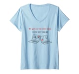 Womens Laptops in Love – Online Couples Valentine Soulmates Men's V-Neck T-Shirt