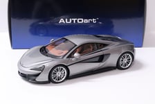 1:18 AUTOart Mclaren 570S Coupé 2015 Lame Argent / Argent Wheels 76043