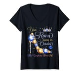 Womens Una Reina Nació En Octubre Feliz Cumpleaños Para Mi V-Neck T-Shirt