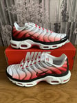 NIKE AIR MAX PLUS UNIVERSITY RED MENS SIZE UK 9 EUR 44 US 10 HM9611-100