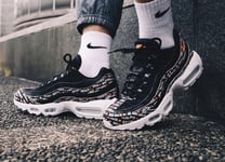 MENS NIKE AIR MAX 95 SE ,,JUST DO IT'' SIZE 6.5 EUR 40.5 (AV6246 001)BLACK/WHITE