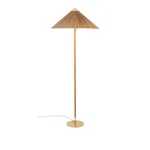 Gubi - 9602 Floor Lamp Base: Brass, Shade: Bamboo Untreated - Skjermlamper - Paavo Tynell - Beige