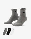 Nike Everyday Cushioned Training Ankle Socks (3 Pairs)