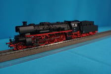 Locomotive Marklin 38323 DB neuve avec tender Br 18 noir NEUVE