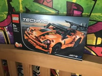 🔥LEGO 42093 Technic Chevrolet Corvette ZR1 - BNIB, RETIRED Set🔥