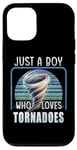 Coque pour iPhone 15 Pro Storm Chaser Just A Boy Who Loves Tornado Retro 80s Weather