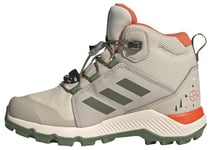 adidas Mixte Terrex Disney Mid Gore-TEX Hiking Shoes Chaussures mi-Hautes Non liées au Football, Wonder Beige/Olive strata/Impact Orange, 32 EU