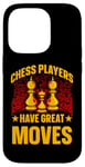 Coque pour iPhone 14 Pro Les joueurs d'échecs ont de grands mouvements King Queen Checkmate Fun