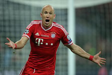 Maillot Bayern Monaco Final Ligue des Champions 2013 Arjen Robben 10