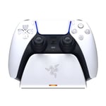 Razer Quick Charging Stand - pour Manette PS5 (Charge Rapide, Alimentation par USB, Navigation à Une Main) Blanc