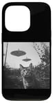 Coque pour iPhone 13 Pro Cat Selfie with UFO Weird 50s Photo -