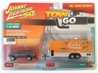 JOHNNY LIGHTNING - 1/64 TOW AND GO JEEP CHERO W/ LARKS CONCESSIONS GRAY