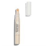 Concealer Makeup Revolution London Fast Base 4,5 ml, C1