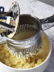 HEAVY DUTY POTATO RICER STAINLESS STEEL MASHER FRUIT VEGETABLE PRESS