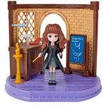 Wizarding World, Magical Minis Charms Classroom with Exclusive Hermione Granger Figure and Accessories, Kids Toys for Girls and Boys Ages 5 and up