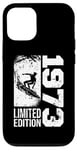 Coque pour iPhone 12/12 Pro Surfeur Surf-board Vintage born 1973 Birthday Surfing