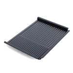 Merten & Storck Carbon Steel BBQ Plaque à Griller Plancha Perforée en Fonte, 30cm x 50cm, Perforations pour Évacuation d’Huile et Gras, Barbecue, Camping, Grillades, Cuisson en Plein Air, Noir