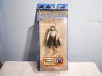 TOY BIZ LORD OF THE RINGS LE SEIGNEUR DES ANNEAUX   " FRODO " MINT BOX !