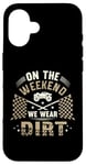 Coque pour iPhone 16 Dirt Track Racing le week-end, nous portons un pilote de voiture Dirt Race