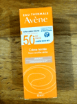 Avène Crème Solaire SPF50+ Eau Thermale Peau sensible Hydratation Teinté 50ml