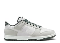 NIKE Homme Dunk Low Retro SE Sneaker, Photon Dust/Blanc/Vert Vintage, 44 EU