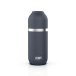 ION8 Gourde Isotherme ThermoShield pour Boissons Chaudes ou Froides, Grande Tasse Isotherme, Capacité de 2 Tasses, Bouchon Magnétique et Base Souple - Élégant et Écologique, Bleu Marine