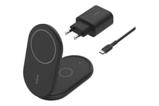 Belkin BoostCharge 2-in-1 trådlöst laddställ - magnetisk, hopfällbar, med Qi2 - + växelströmsadapter - 15 Watt