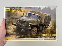 Zvezda URAL-4320 Russian Army Camion 1:72 5050 Modélisme