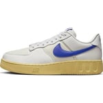 Baskets basses Nike  AIR FORCE 1 UTILITY WHITE