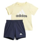 adidas INFANTS ESSENTIALS ORGANIC COTTON LOGO TEE AND SHORT SET (Gender Neutral), Bébé Jogger Bébé, almost yellow/white,