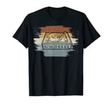 Retro Record Player for DJs and Musicians Vinyl Record T-Shirt